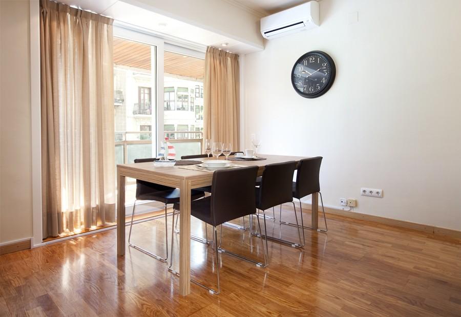 The Loft Hostel Барселона Екстериор снимка