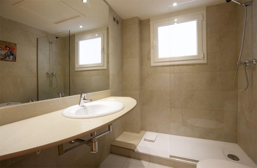 The Loft Hostel Барселона Екстериор снимка