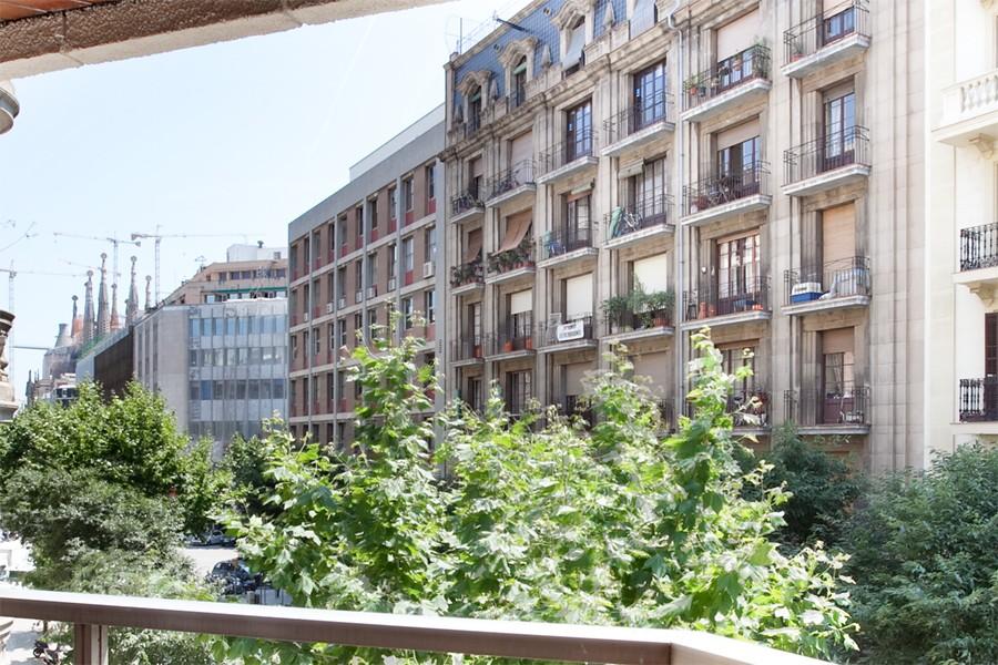 The Loft Hostel Барселона Екстериор снимка